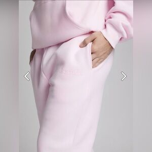 NWT Comfrt Minimalist Sweatpants in Pale Pink